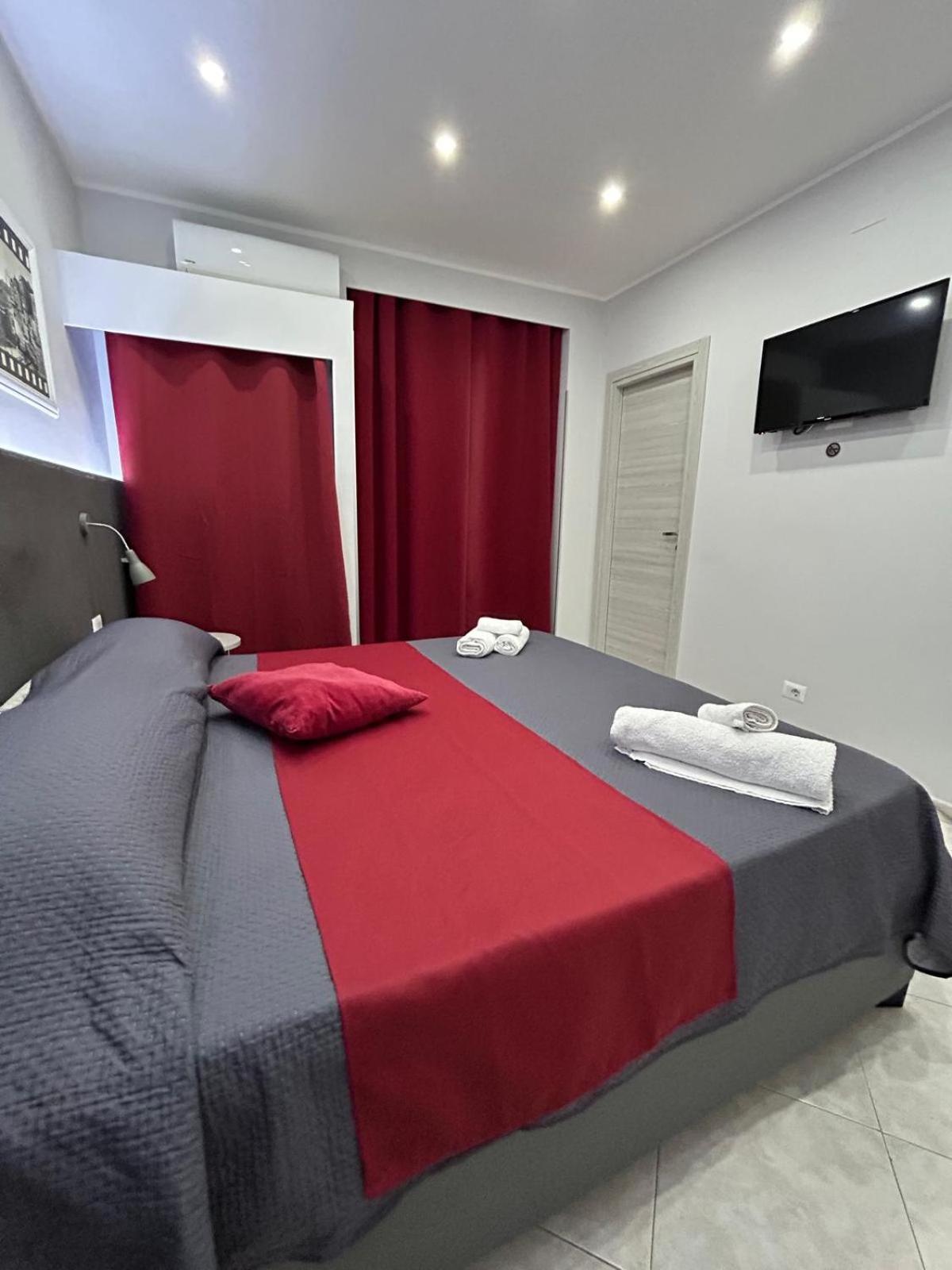 Pacini 88 Rooms And Apartment Catania Centro Exterior photo