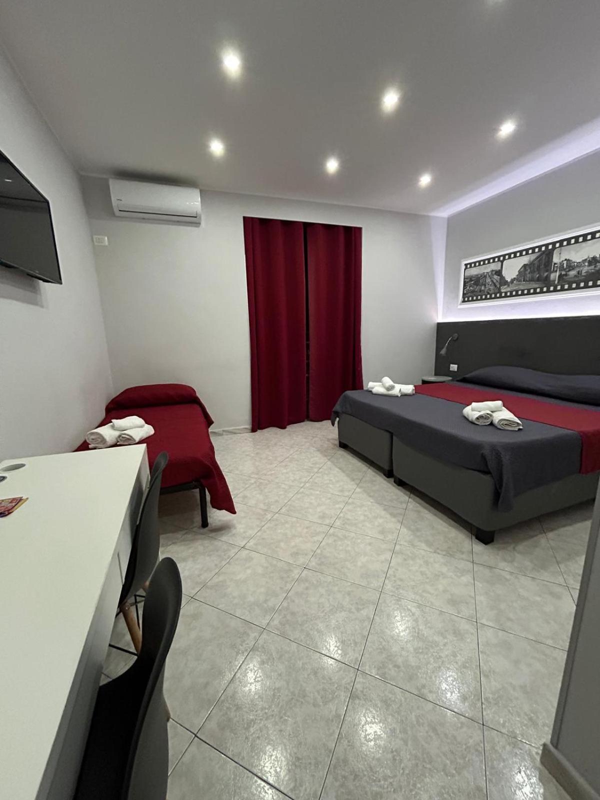 Pacini 88 Rooms And Apartment Catania Centro Exterior photo